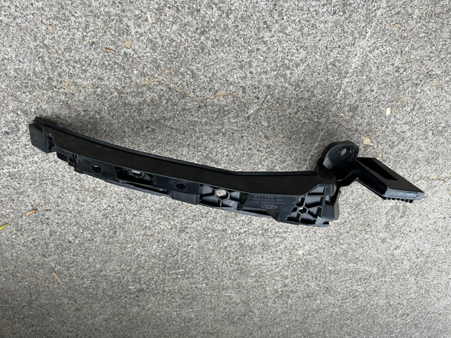 Pendakap pelekap atas bampar hadapan untuk SUV siri CHERY TIGGO