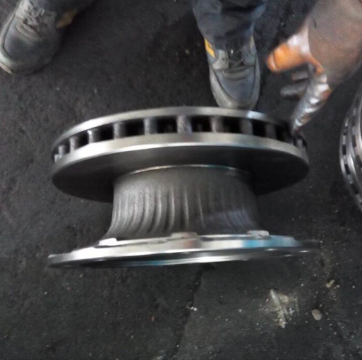 Cakera Brek Bersalut Trak Daf Asia Tengah