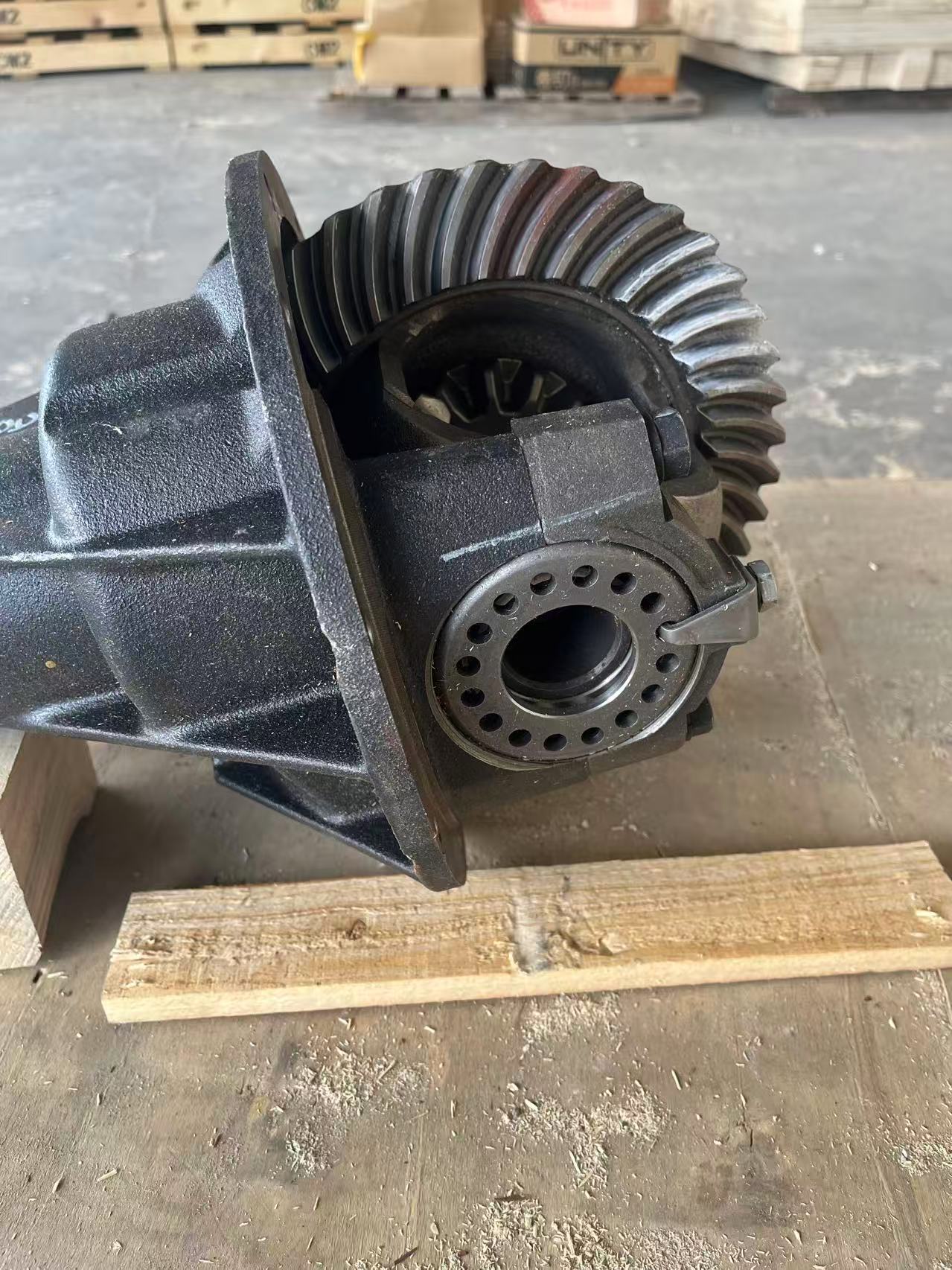 Prinsip kerja pembezaan bahagian automotif