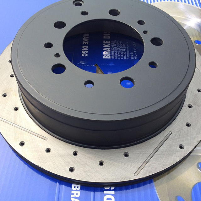 Cakera Brek Penumpang Kereta Yang Diubahsuai